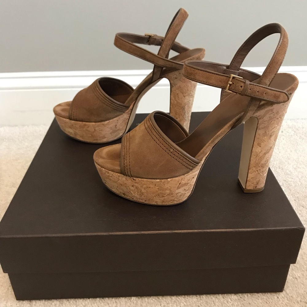 ❌SOLD❌GUCCI Nappa Charlotte Suede platform sandals
